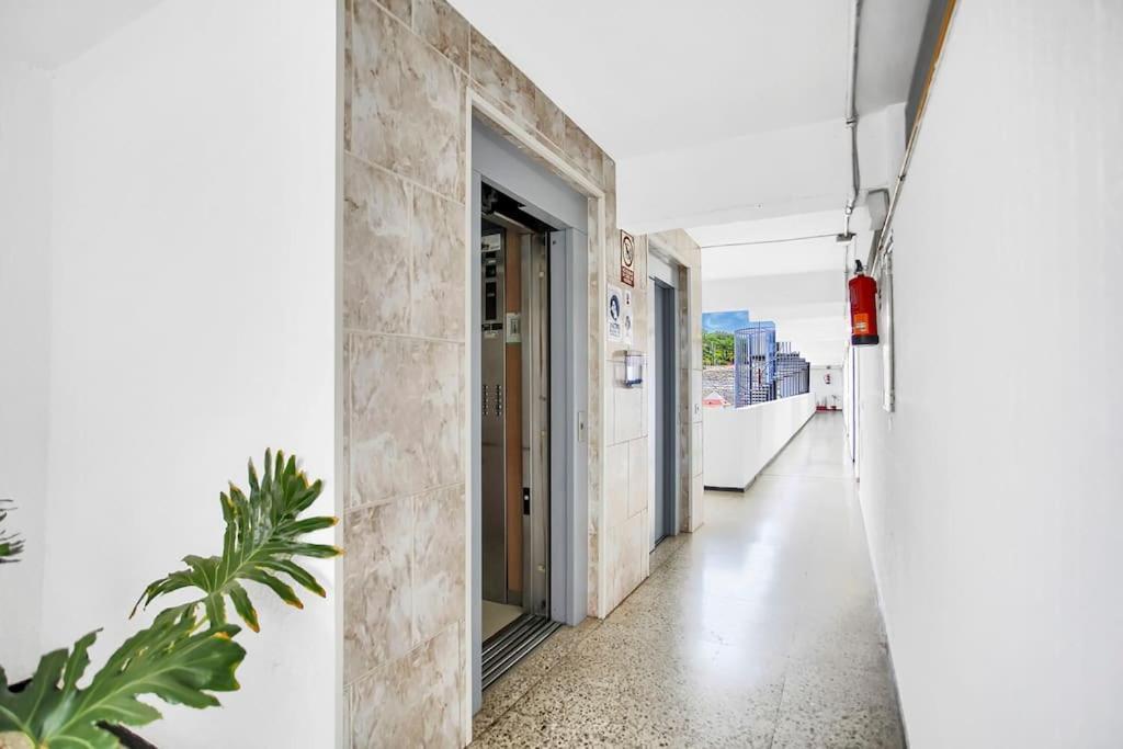 Alexander Apartment Playa De Las Americas ภายนอก รูปภาพ